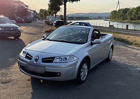 Renault Megane Coupé-Cabriolet Privilege 2.0 16V Exp...
