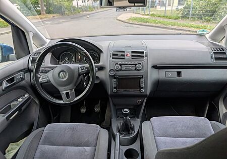 VW Touran Volkswagen 1.4 TSI 103kW -