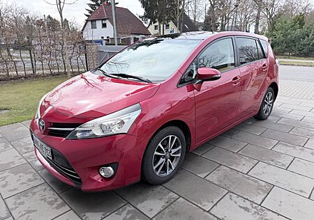 Toyota Verso 2.0l D-4D Executive Herstellergarantie