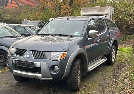 Mitsubishi L200 Intense Doppelkabine 4WD AUTOMATIK/KLIMA