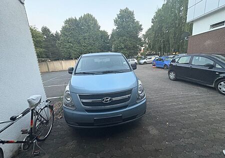 Hyundai H-1