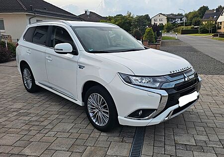 Mitsubishi Plug in Hybrid Outlander Outlander Basis Spirit PHEV, AWD, AHK