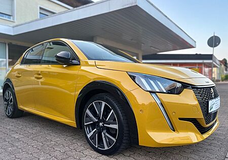 Peugeot 208 GT 1,2Ltr Aut. Navi LED Pano. Kamera Alu Pdc