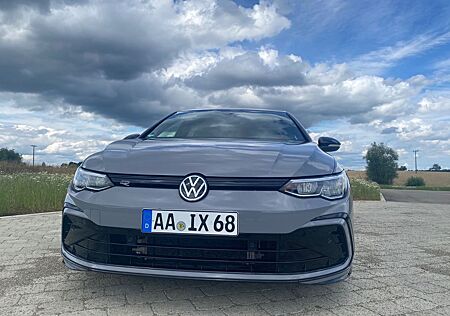 VW Golf Volkswagen 1.5 TSI OPF 96kW R-Line R-Line