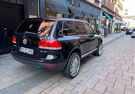 VW Touareg Volkswagen 3.0 V6 TDI Tiptronic Standard