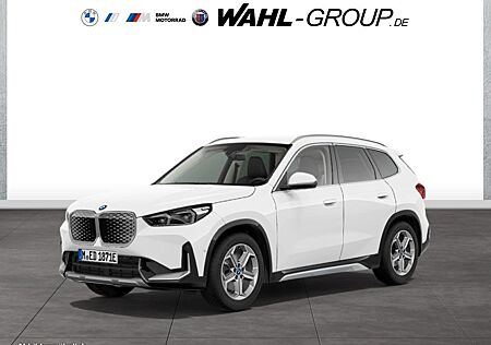 BMW iX1 xDrive30 xLine AHK Sport Adapt LED Premium D