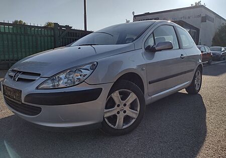 Peugeot 307 Tendance Multifunktion Klima Automatik TÜV