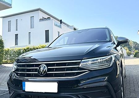 VW Tiguan Allspace Volkswagen 2.0 TDI DSG AID/HUD/AHK/7 Sitze