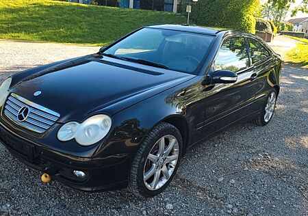 Mercedes-Benz 320 C V6 Benziner Sportcoupe TÜV Neue
