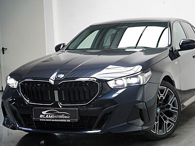 BMW 520d xDrive M Sport ICONIC PANO HUD 360 B&W