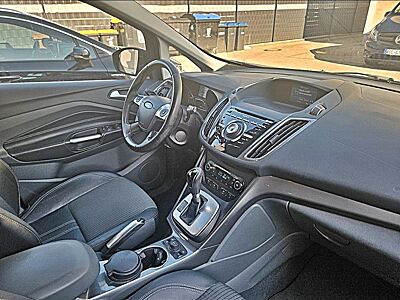 Ford C-Max 2,0TDCi 103kW PowerShift Titanium Titanium