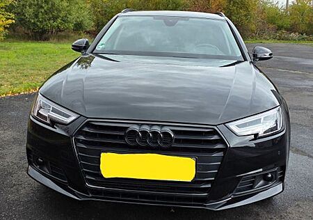 Audi A4 2.0 Avant Hybrid, all Black