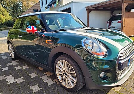 Mini Cooper Racing Green 136 PS TÜV neu TOP Zustand