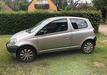 Toyota Yaris zu verkaufen