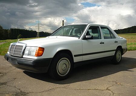 Mercedes-Benz 230 E W124 H-Gutachten