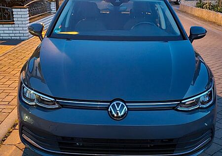 VW Golf Volkswagen 1.0 eTSI OPF 81kW DSG ACTIVE