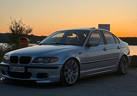 BMW 325i E46 Facelift Limo. (M-Paket) zzgl. Rolling