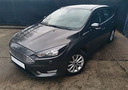 Ford Focus 1,5*150PS*AHK*LED*SHZ*TüvNeu*Automa.*