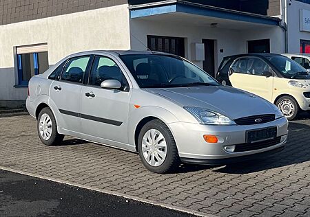 Ford Focus Lim. Ghia *1.Hand*Tüv Neu*Klima*