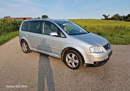 VW Touran Volkswagen Automatik*7 Sitze*Xenon*Navi*