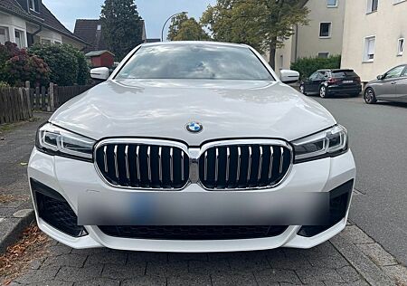 BMW 530e M Sport | Head-Up | AHK | Scheckheft |