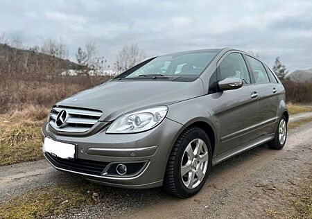 Mercedes-Benz B 170 -