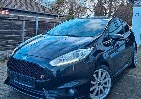 Ford Fiesta 1,6 EcoBoost ST Winterreifen neu