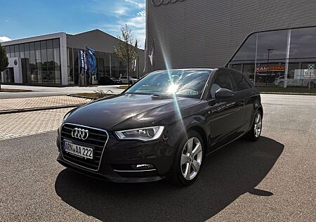 Audi A3 1.6 TDI (DPF) S tronic Ambiente Ambiente.