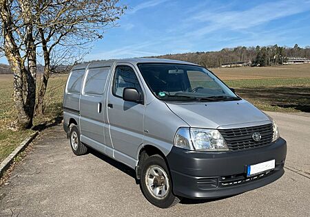 Toyota Hiace 2.5 D4-D * Kasten 4x4 * AHK