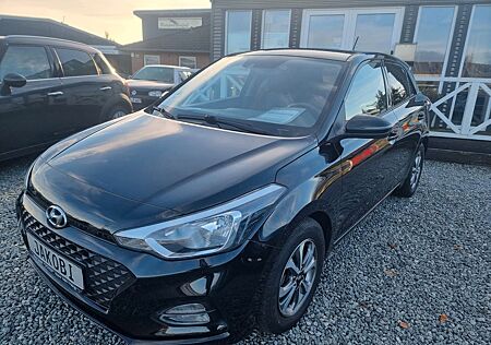 Hyundai i20 YES! 1.2 BT CarPlay MFL Kamera