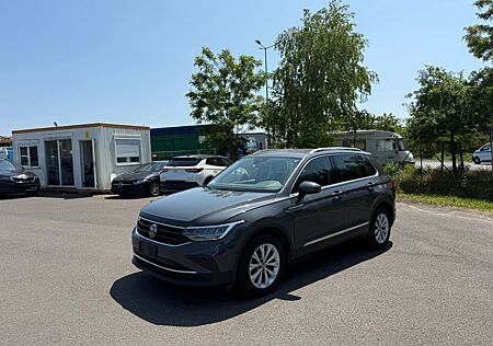 VW Tiguan Volkswagen 2.0 TDI SCR DSG Elegance/Xenon