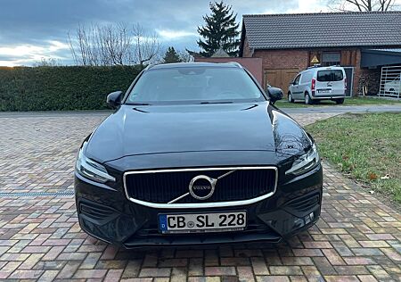 Volvo V60 schwarz