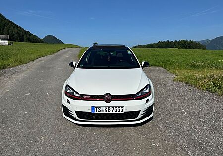 VW Golf Volkswagen GTI Performance 2.0 TSI DSG Xeno