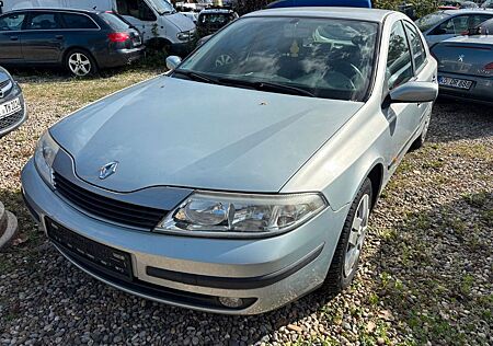Renault Laguna  1.8 16V 700€ VB