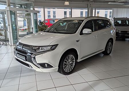 Mitsubishi Outlander PHEV Basis 4WD *SHZ*Navi*Kamera*