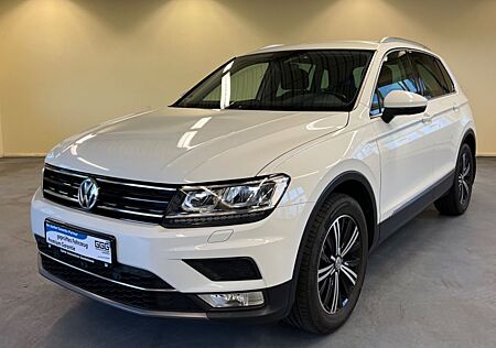 VW Tiguan Volkswagen 2.0 TDI DSG Highline 4Motion AHK+NAVI