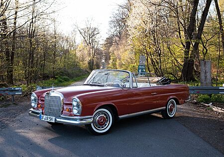 Mercedes-Benz 220 W111 220SEB Werkscabrio, Traumkombi, Technik neu
