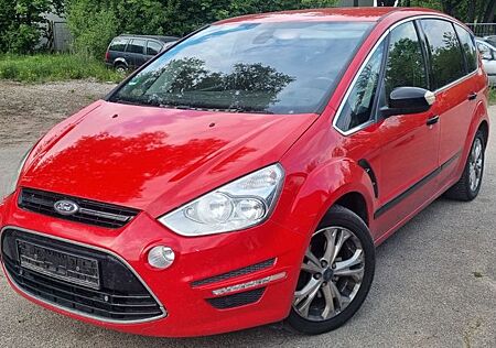 Ford S-Max Titanium