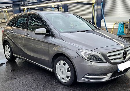 Mercedes-Benz B 200 -2 jahre tüv/neu öl und service