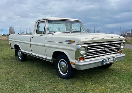Ford F 100 Pick Up 1968 Motor generalüberholt