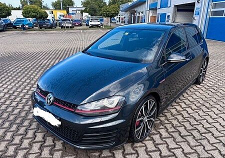 VW Golf Volkswagen 7 GTI Performance