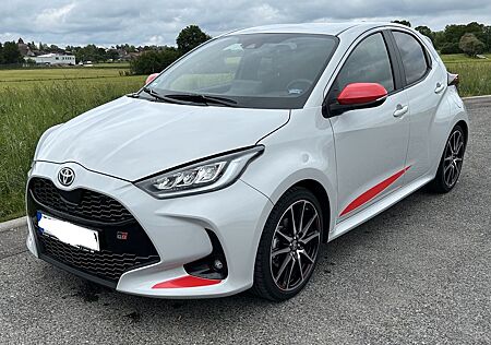 Toyota Yaris GR Sport + JBL + Navi