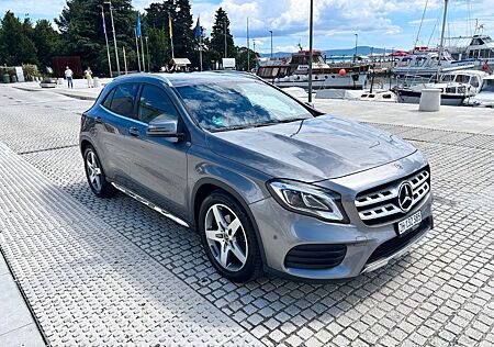 Mercedes-Benz GLA 200 DCT - AMG - Line