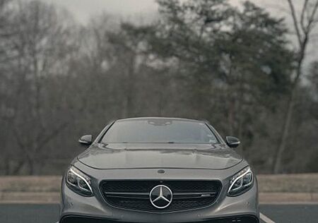 Mercedes-Benz S 63 AMG 4MATIC Coupé AMG