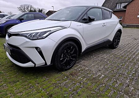 Toyota C-HR 2.0 Hybrid Team Deutschland