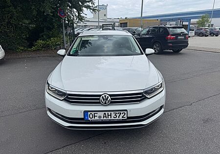 VW Passat Variant Volkswagen 2.0 TDI SCR Highline Variant ...
