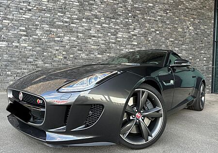 Jaguar F-Type 3.0 L V6 S Kompressor Automatik Klappena.