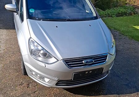 Ford Galaxy 2,2 TDCi 147kW DPF Titanium Titanium