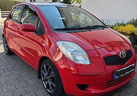 Toyota Yaris LED/AppleCarPlay/8-fach