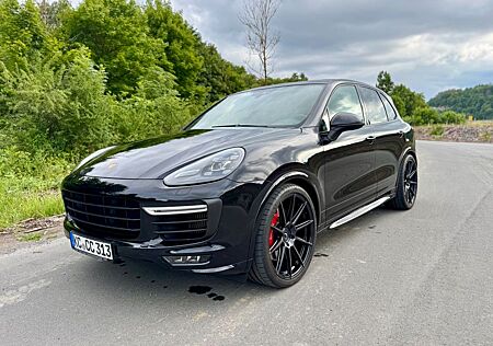Porsche Cayenne GTS 22Zoll / Tieferlegung